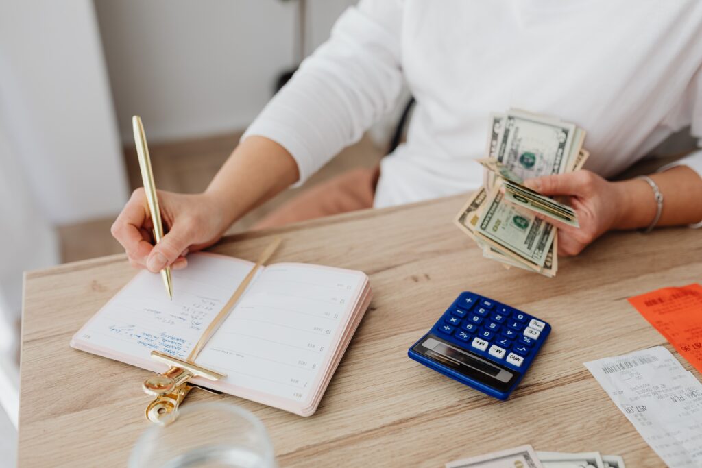How to Manage Your Money Wisely: 20 Practical Personal Finance Tips for Beginners
